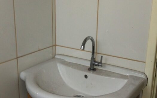 Ótima casa na Rua Da Saudade!