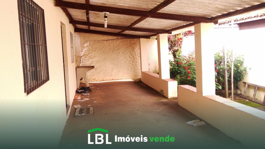 Vende-se imóvel em Bueno Brandão.