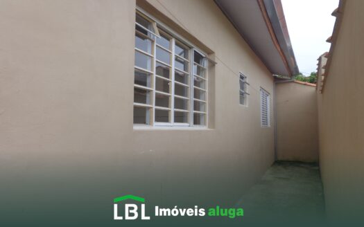 Casa próxima ao centro de Bueno Brandão! (Fundos)