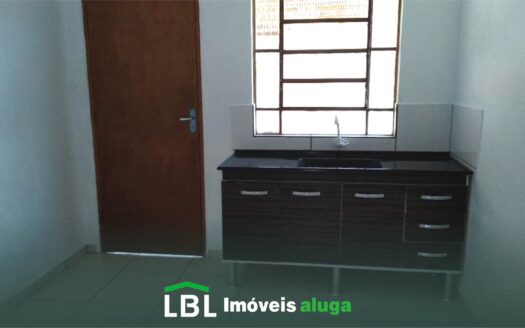 Casa com 03 dormitórios em Bueno Brandão!