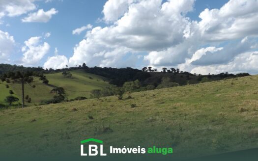 Casa boa no Jardim Campo Místico em Bueno Brandão-MG