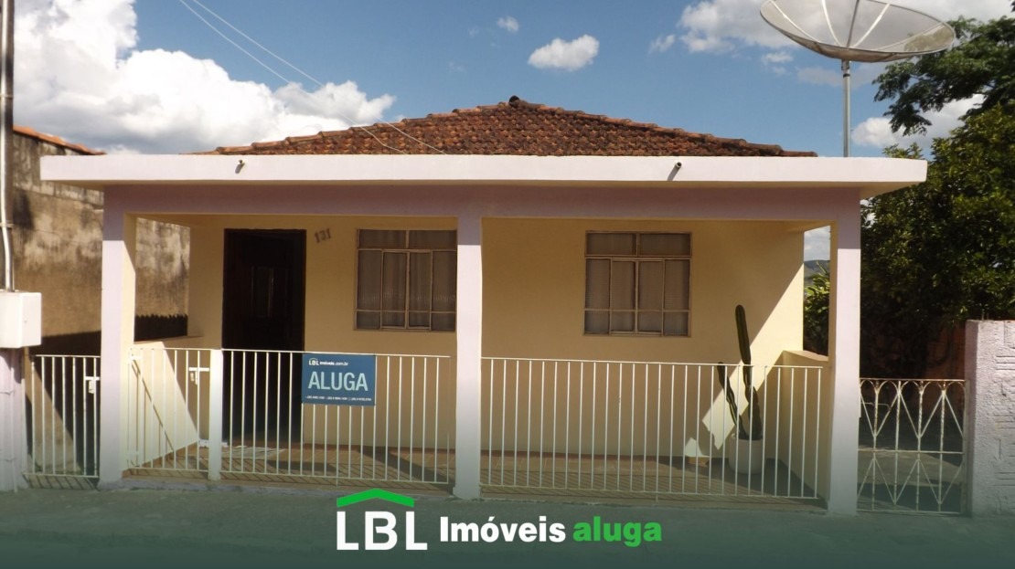 Aluga-se casa em Bueno Brandão-MG.