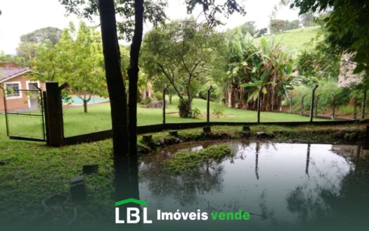 Linda chácara com ampla área de lazer!!!