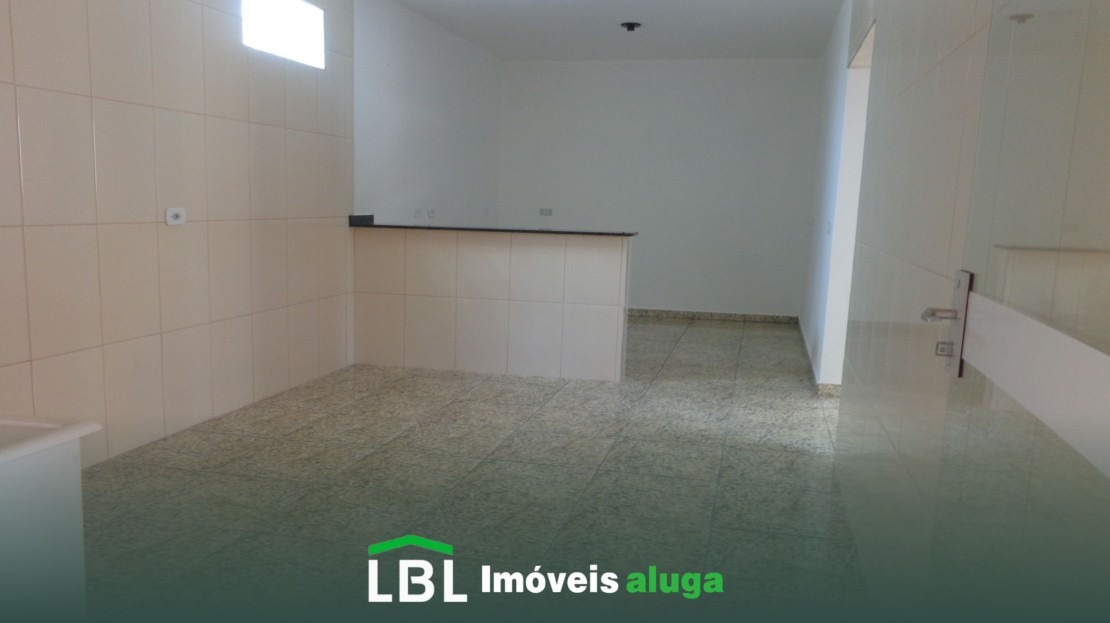 Aluga-se ótima casa em Bueno Brandão!