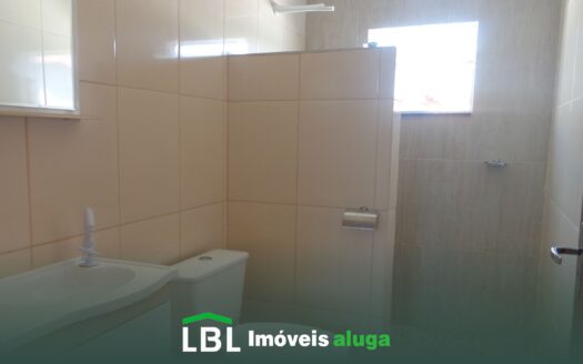 Ótima casa de fundos, recém construída, em Bueno Brandão!