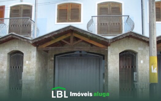 Triplex com vista maravilhosa de Bueno Brandão, Minas Gerais!