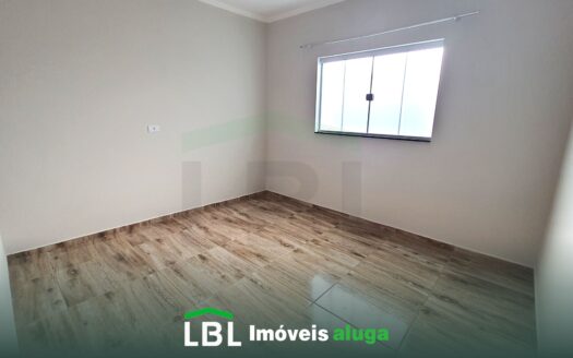 Ótima casa de fundos no Centro de Bueno Brandão!!