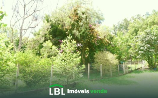 Aluga/Vende excelente chácara, localizada no Bairro Furnas em Bueno Brandão