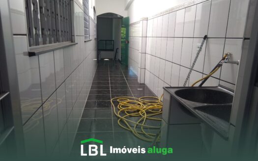 Excelente casa no Centro de Bueno Brandão-MG