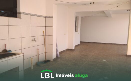 Excelente casa no Centro de Bueno Brandão-MG