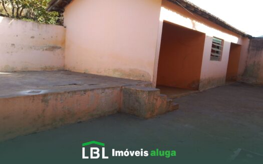 Ótima casa no Centro de Bueno Brandão, com 03 dormitórios!!!