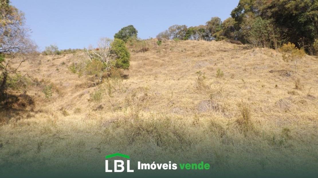 Vende-se terreno em Bueno Brandão-MG