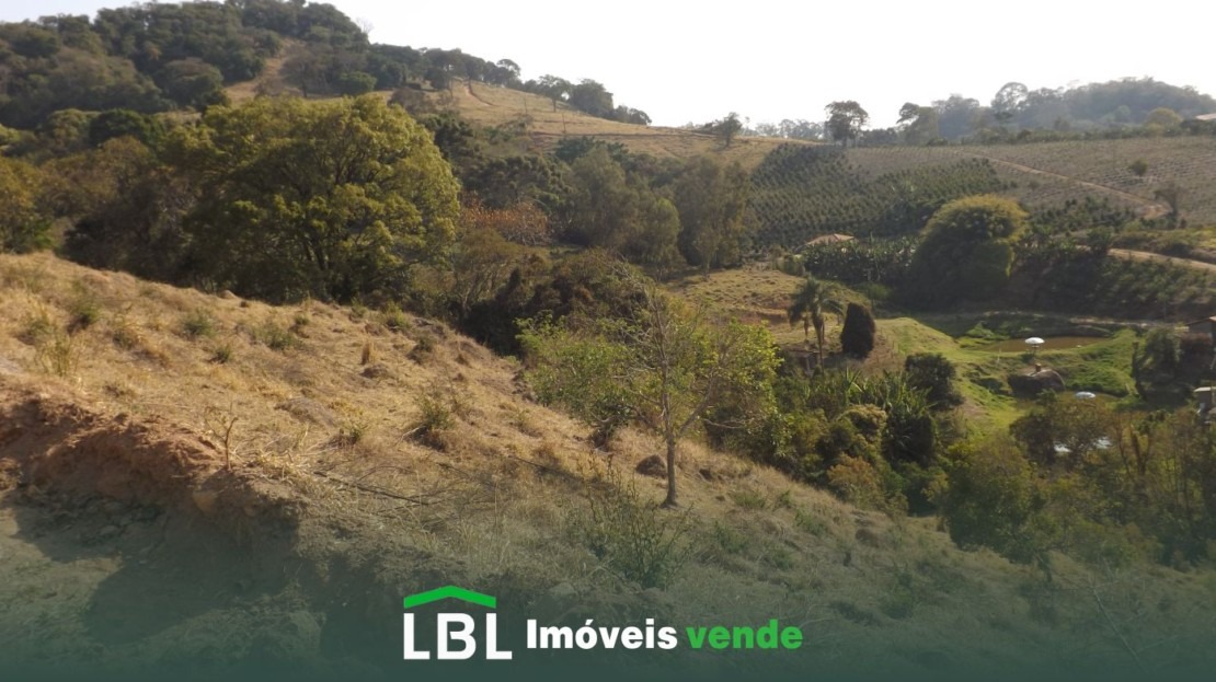 Vende-se terreno em Bueno Brandão-MG