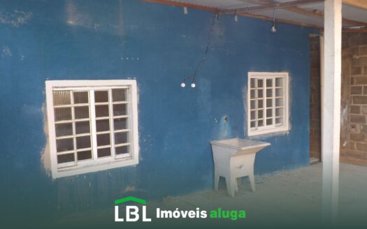 Casa pequena em Bueno Brandão-MG