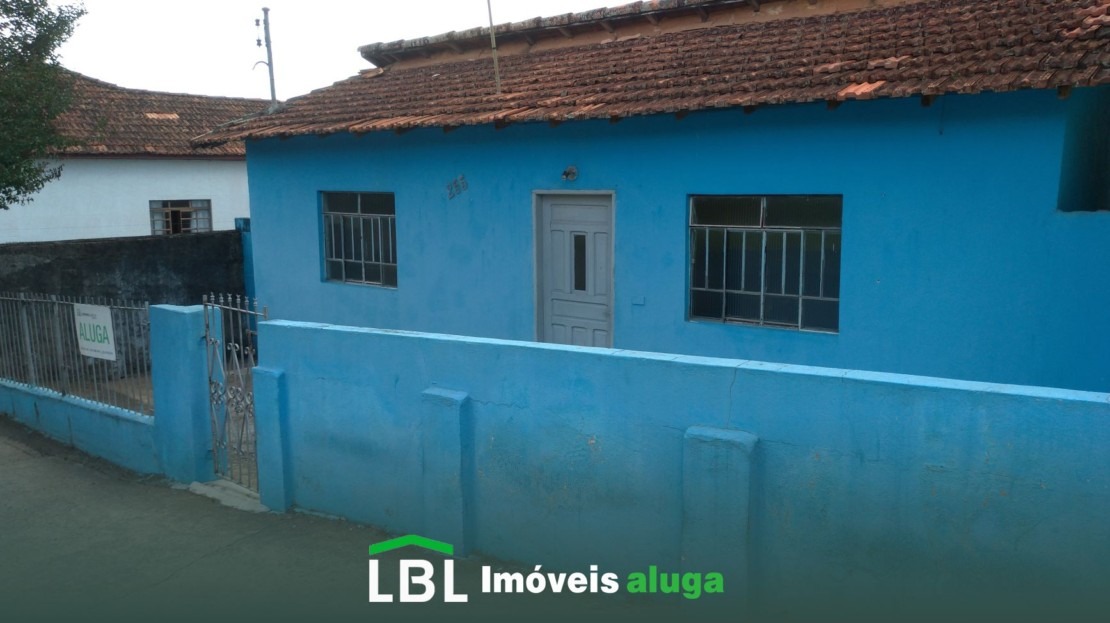 Aluga-se casa em Bueno Brandão-MG