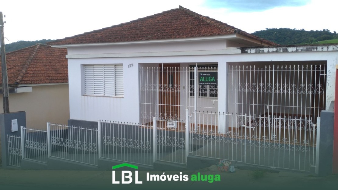 Aluga-se casa em Bueno Brandão-MG