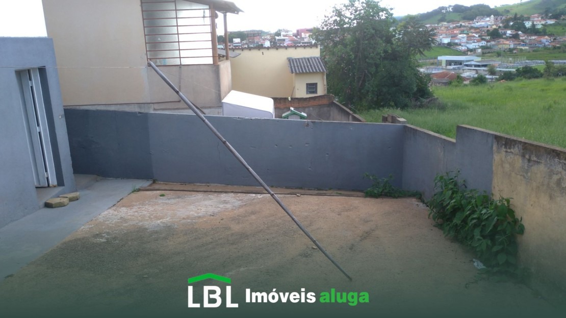 Aluga-se casa em Bueno Brandão-MG