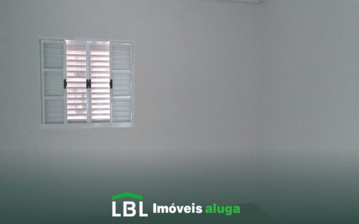 Casa boa, em Bueno Brandão-MG, próxima ao Hospital