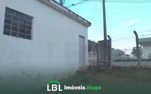 Casa pequena em Bueno Brandão-MG