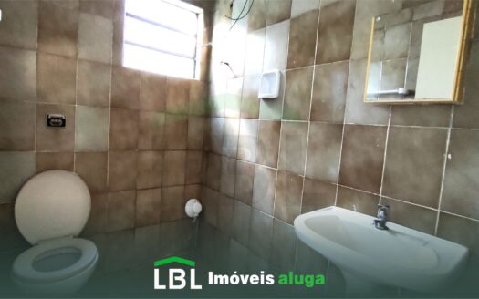 Casa pequena com 02 dormitórios em Bueno Brandão-MG