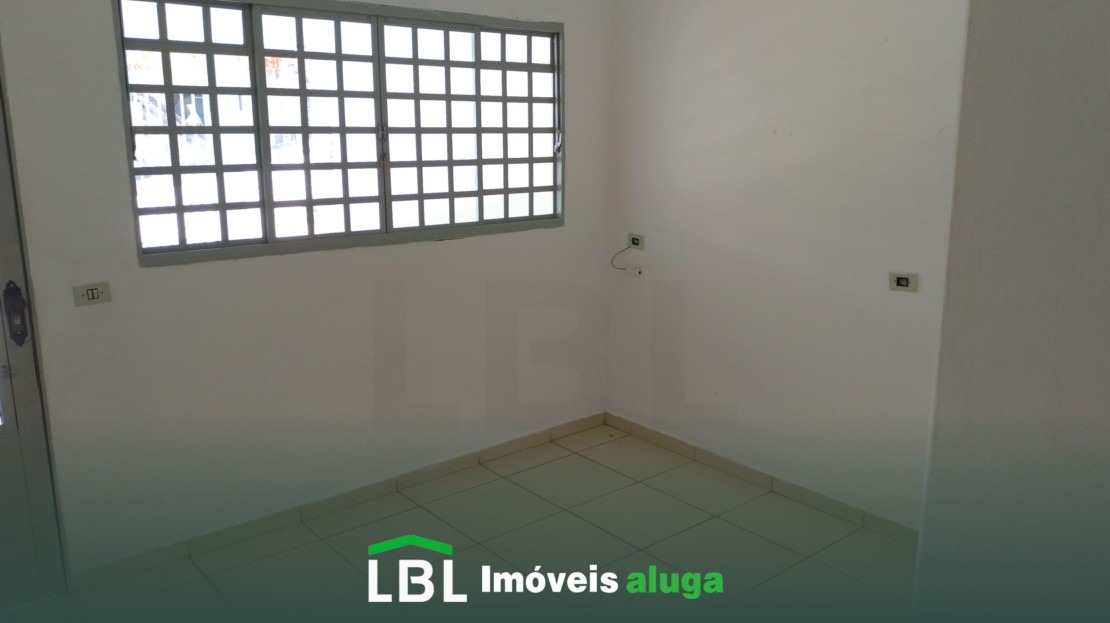 Aluga-se casa em Bueno Brandão-MG.