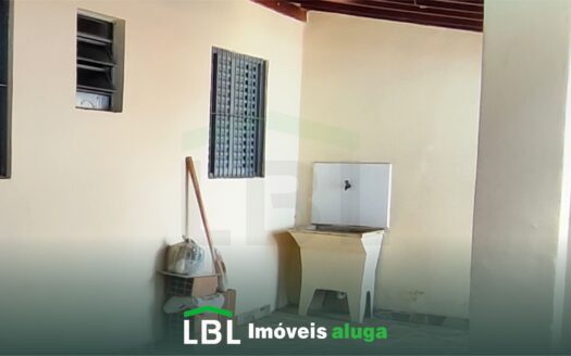 Casa pequena no Jardim das Palmeiras em Bueno Brandão-MG