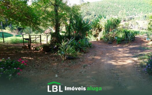 Linda chácara com 3.000m², em Bueno Brandão-MG