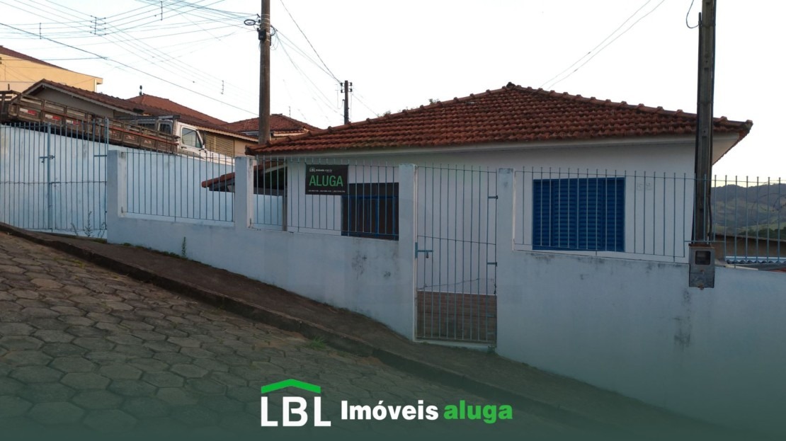 Aluga-se casa em Bueno Brandão-MG