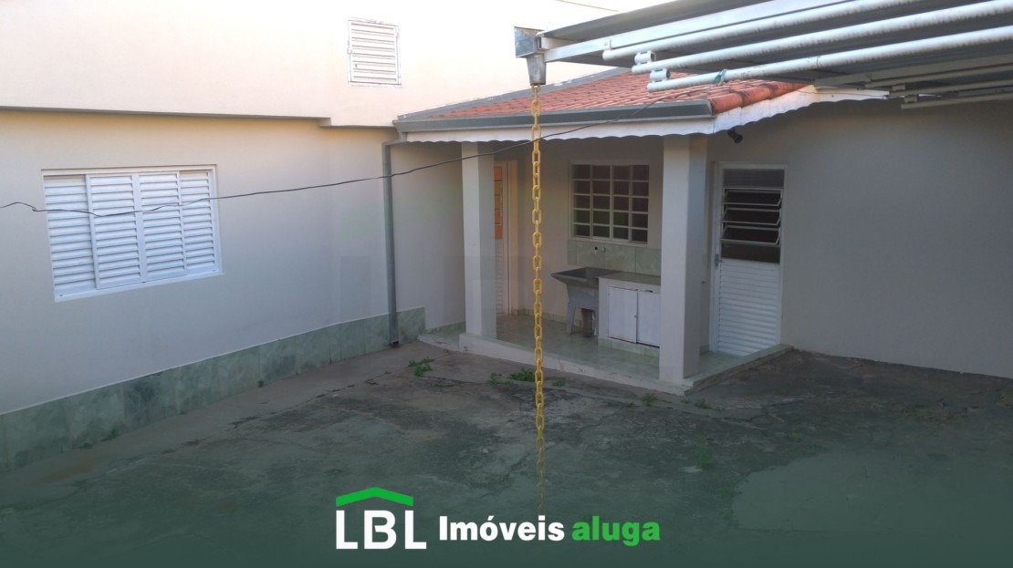 Aluga-se casa em Bueno Brandão-MG