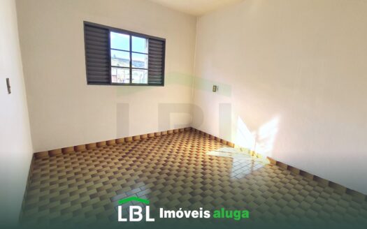 Ótima casa no Centro de Bueno Brandão-MG