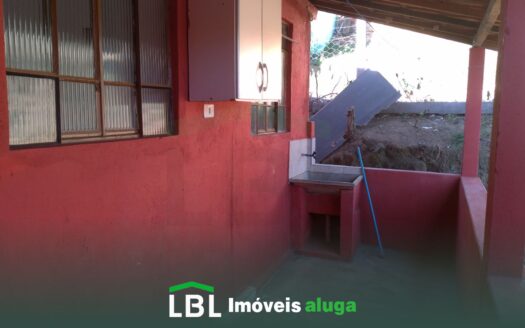 Casa de fundos no Parque Renascença em Bueno Brandão-MG