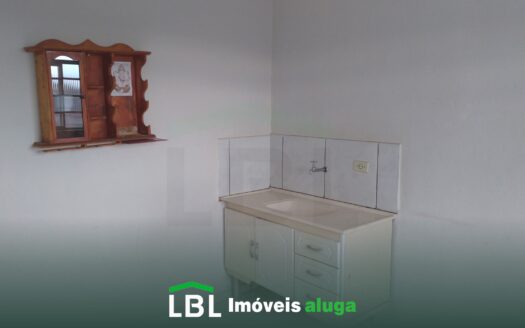 Casa pequena no Jardim Campo Místico em Bueno Brandão-MG