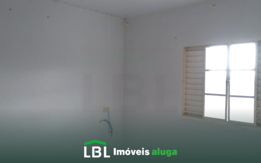 Casa pequena no Jardim Campo Místico em Bueno Brandão-MG