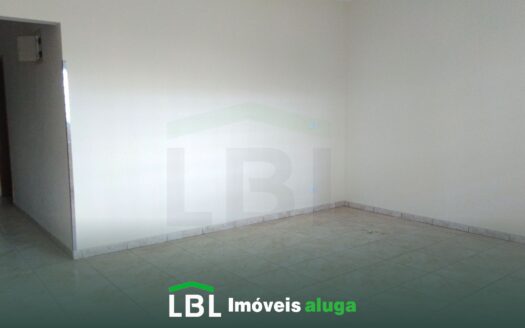 Excelente e ampla casa, próxima ao Centro, em Bueno Brandão