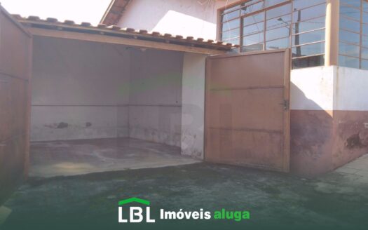 Casa no centro de Bueno Brandão-MG com 4 dormitórios