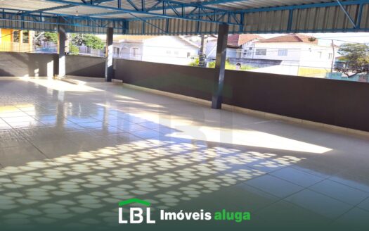 Excelente casa no Centro de Bueno Brandão-MG