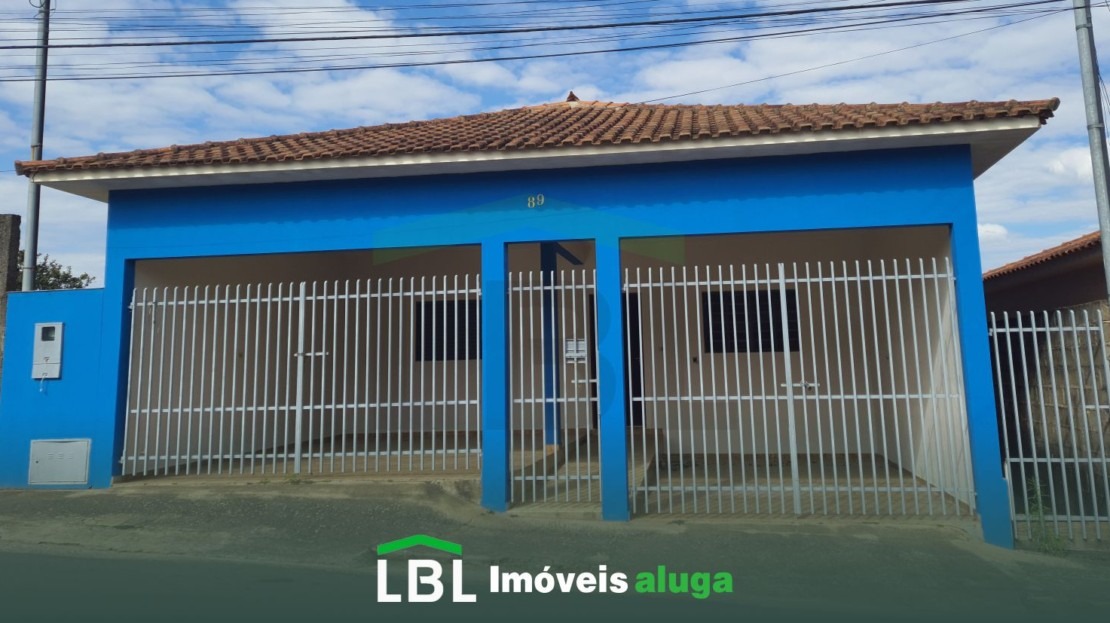 Aluga-se casa em Bueno Brandão-MG