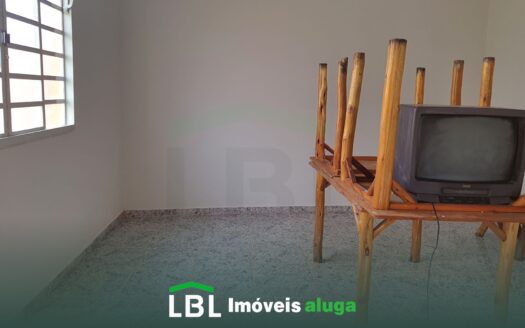 Restaurante e 2 casas no centro de Bueno Brandão-MG