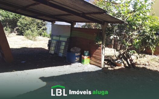 Casa boa, no Centro de Bueno Brandão-MG