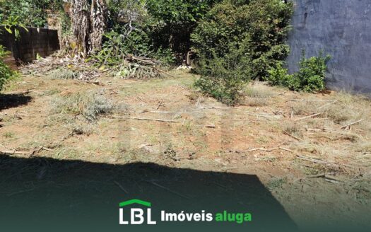 Casa boa, no Centro de Bueno Brandão-MG