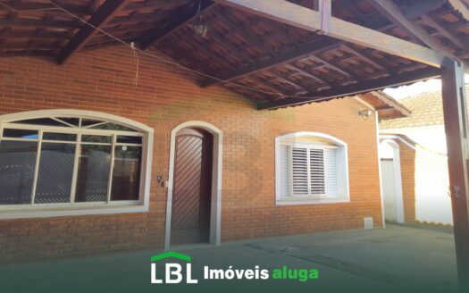 Ótima casa no Centro de Bueno Brandão-MG