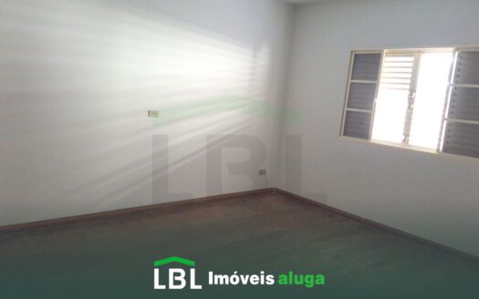 Ótima casa no Centro de Bueno Brandão-MG