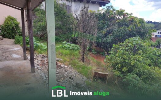 Casa boa no Centro de Bueno Brandão-MG