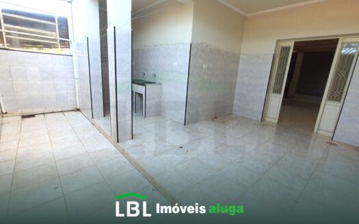 Ótima casa no Centro de Bueno Brandão-MG