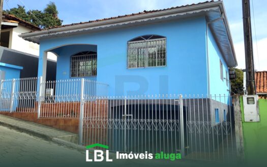 Casa próxima ao Centro de Bueno Brandão-MG