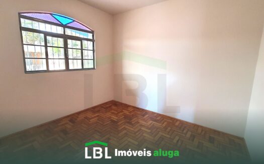 Casa próxima ao Centro de Bueno Brandão-MG