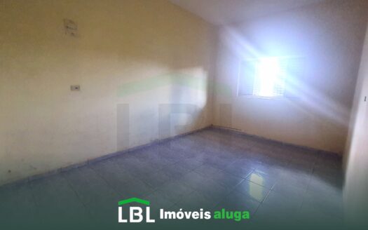 Casa pequena no Jardim das Palmeiras, em Bueno Brandão-MG