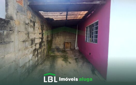 Casa pequena no Jardim das Palmeiras, em Bueno Brandão-MG