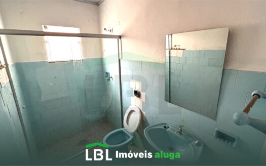 Casa boa com 01 dormitório no Centro de Bueno Brandão-MG