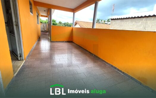 Ótima casa no Centro de Bueno Brandão-MG